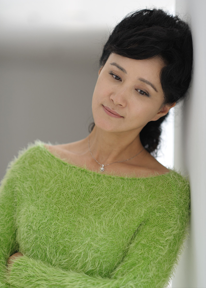 “清咖婆婆”张小磊：嫁圈外丈夫平凡相守几十年，低调做幸福奶奶