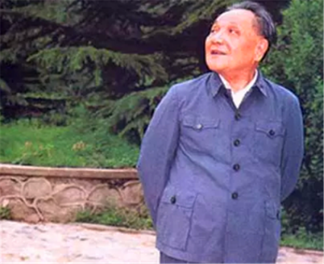 1975年蒋介石邀请毛主席访台，毛主席：小平同志代替我去台湾