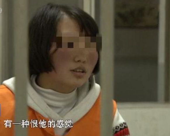 法庭上哭成泪人，却狠心对幼童下毒手，无辜的孩子为何要遭罪？