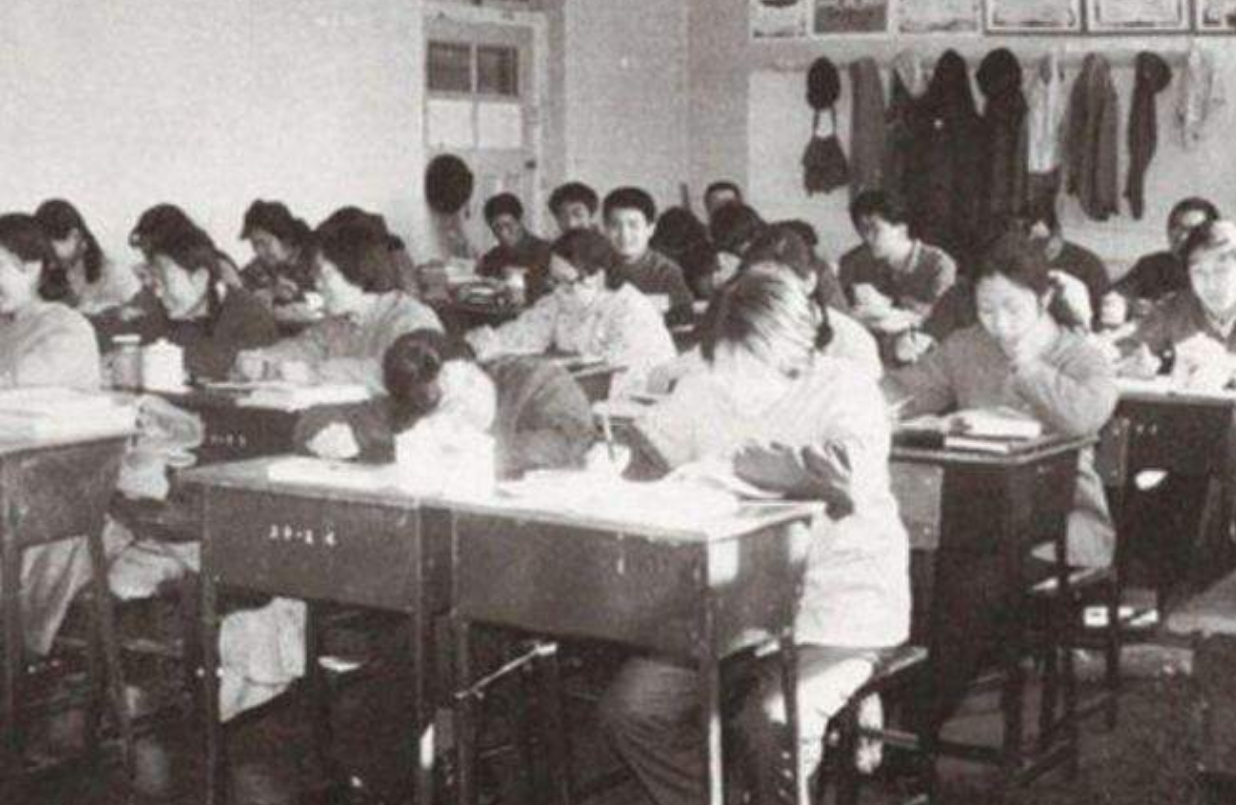 1995年，四川女大学生被120元卖给55岁老汉，2人跟牲口住了17年