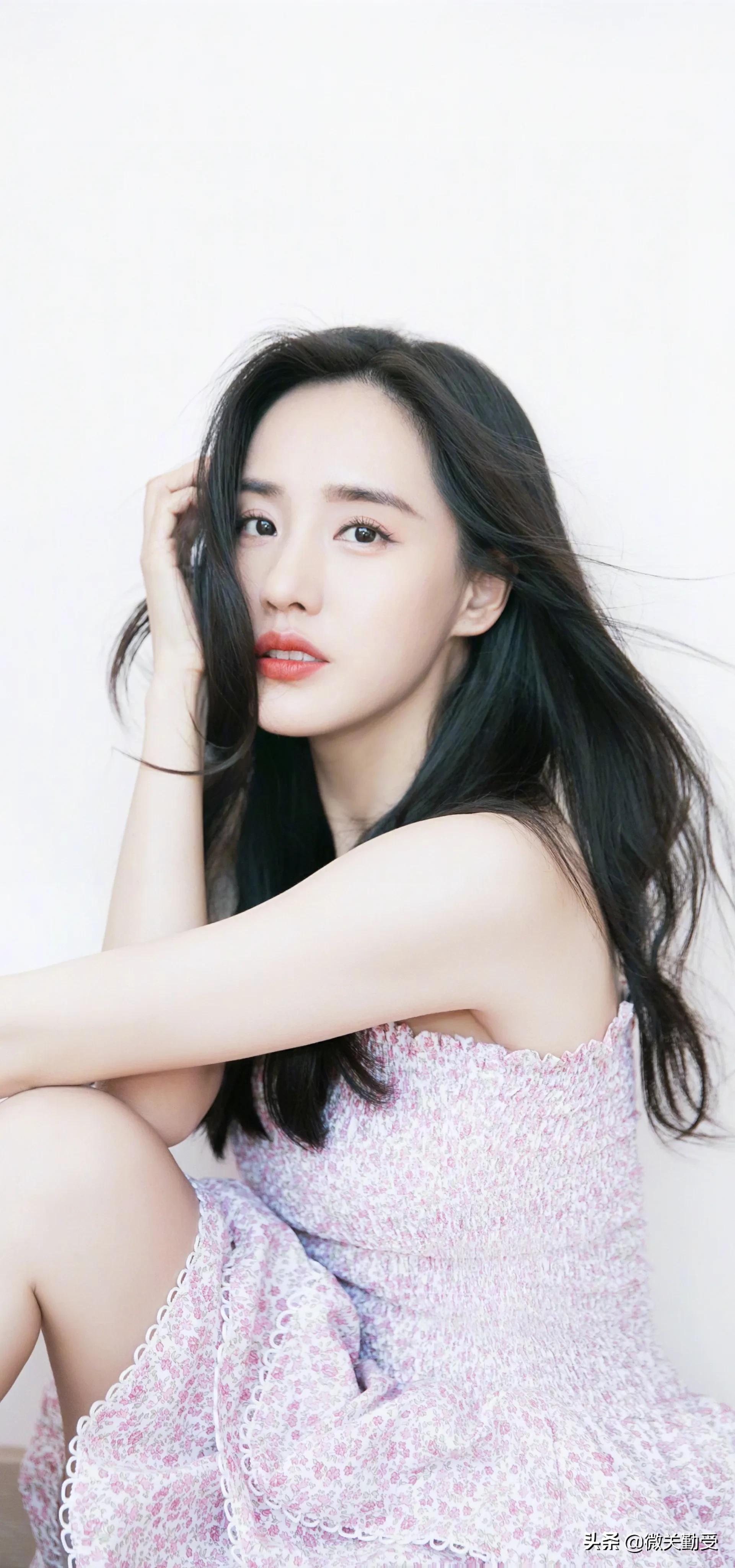 《王智》高清修复壁纸