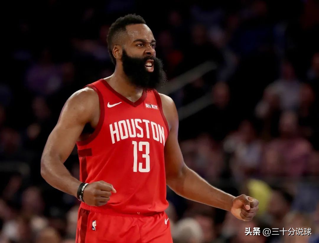 NBa巨星突然出现粉丝惊喜(NBA揭幕战：战犯恩比德，哈登梦回火箭，格林球场追星)