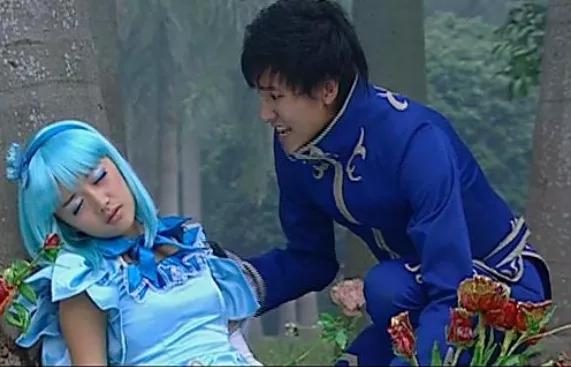 莞莞类卿，原来记忆可以追溯到我们小时候