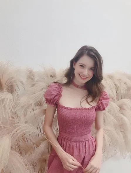 浙大校花酷似“俄罗斯赵薇”