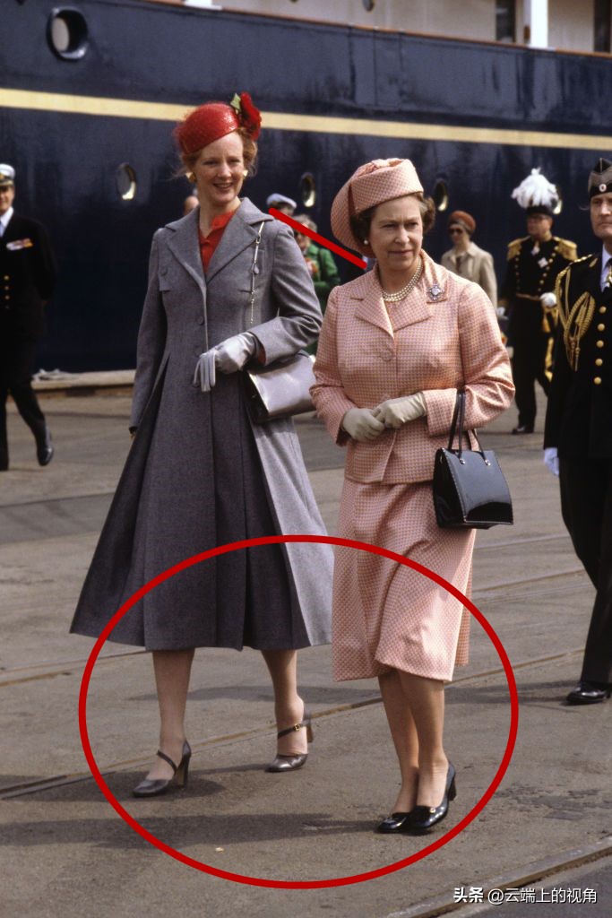 英国女王伊丽莎白二世（欧洲王室皆亲戚，他们和英女王都是什么关系，好心送葬却闹乌龙）