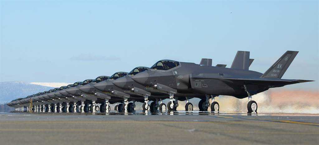 35ڶԭͻ࣬úɫͿװƽȳ