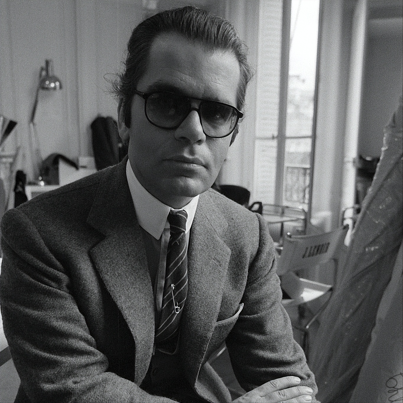 卡尔·拉格斐:让香奈儿品牌起死回生!去世后21亿遗产留给猫