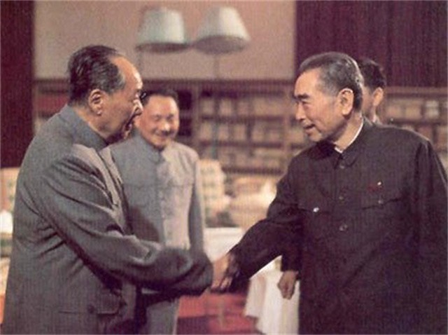 1976年毛主席逝世，毛岸青未能送葬，毛新宇：父亲一直很想念爷爷