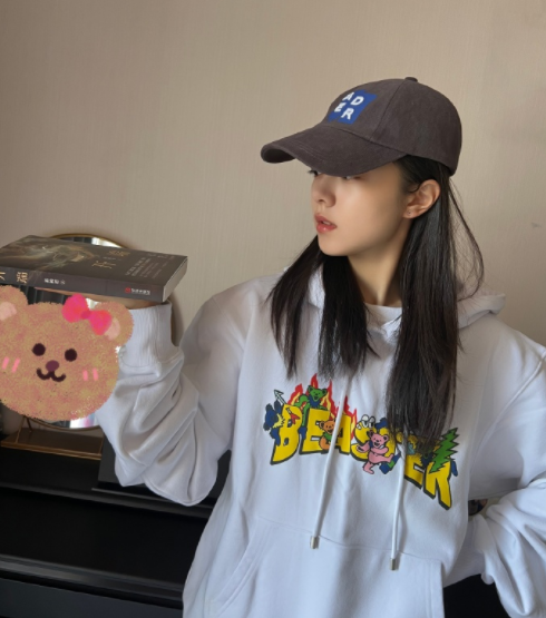 “星圈学霸”赵今麦又火了，课堂笔记宛如印刷，19岁成了人生赢家