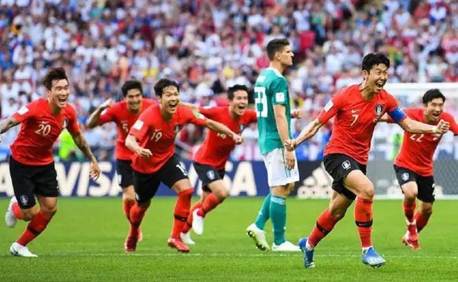 日本和韩国为什么能进世界杯（孙兴慜痛哭那一刻终于明白韩国，日本进世界杯的原因）