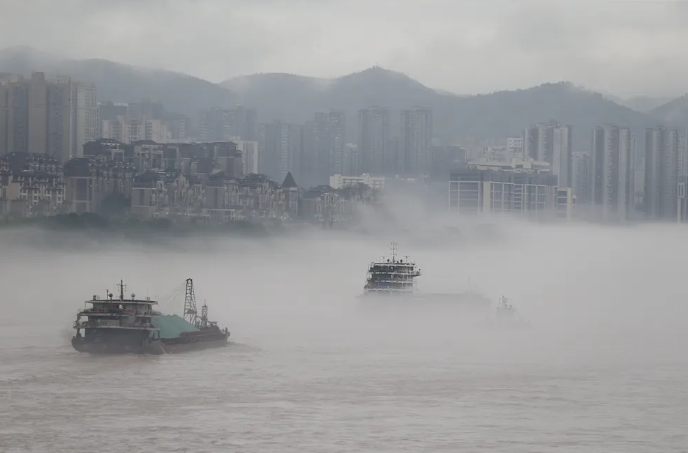 "海市蜃楼"堪称诡异,显现的场景可能不在地球,而在平行时空?