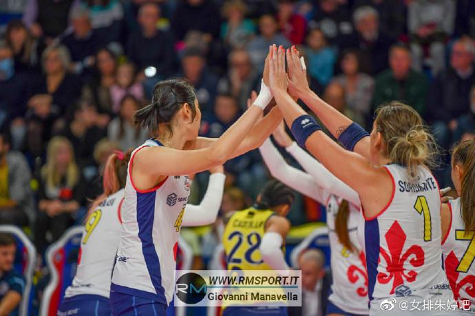 朱婷手术最新消息（女排坏消息，朱婷手腕手术后，身体依旧存在隐患？2大细节揪心）