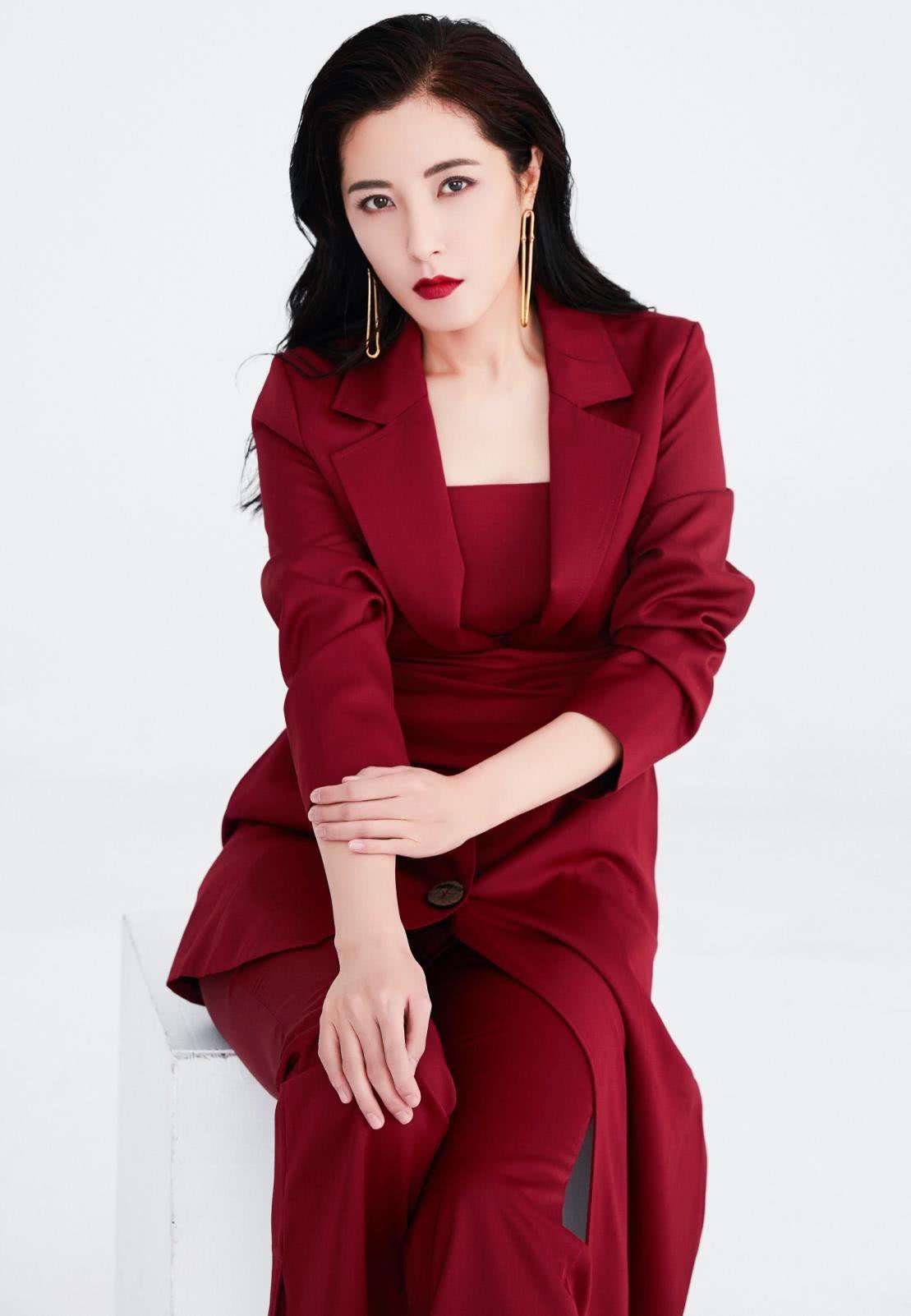 貌美如花却至今未婚的10位内地大龄女星，各有各的苦衷