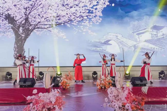 我们·恣意流年｜肤诗华娜2021深圳年会盛典完美落幕