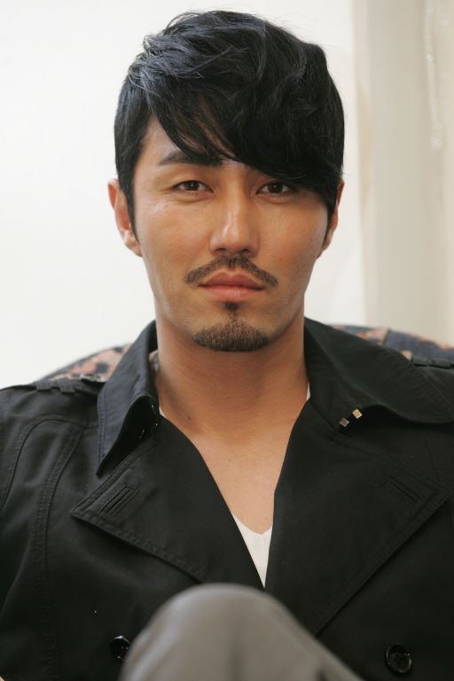 韩国大叔男演员排行榜图片