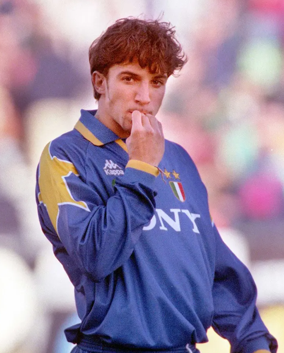 初出茅庐略带羞涩的皮耶罗意大利金童皮耶罗曾是罗伯特.