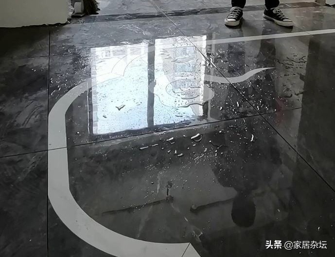 家装铺贴地砖有3大禁忌，会出现空鼓炸裂，这些问题要提前预防