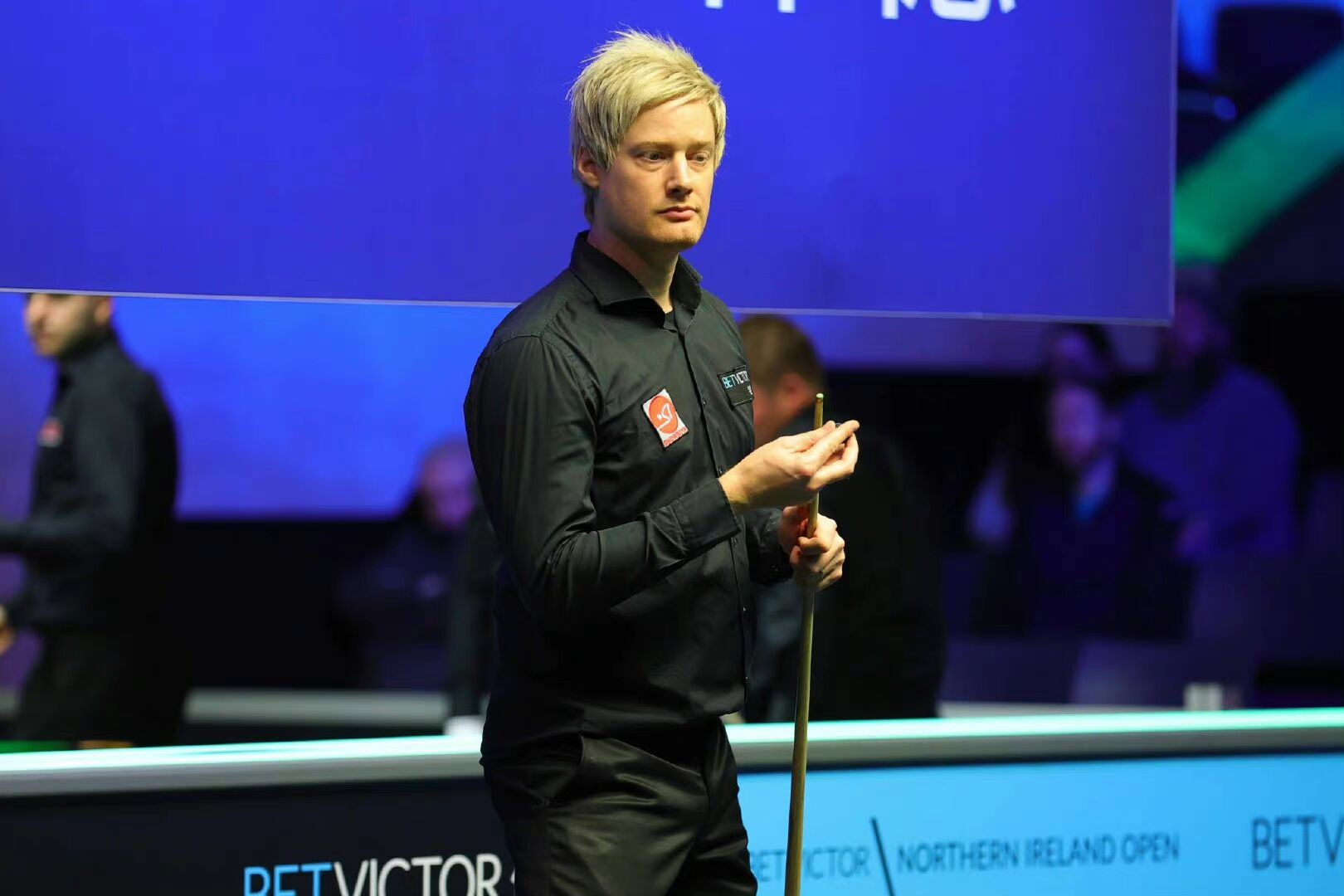 斯诺克世界排名最新2022（斯诺克再爆冷门！首位世界前十出局，丁俊晖被逆转，八人晋级16强）