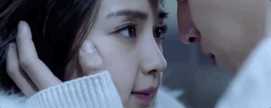 4.6分成“票房冠军”，剧情全靠旁白，只剩狗血金句，他凭什么？