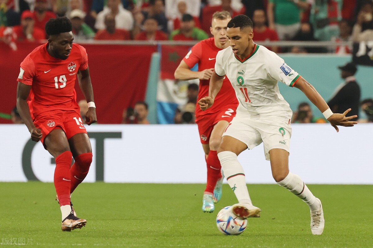 世界杯-齐耶赫梦幻开局，摩洛哥2-1战胜加拿大，以小组第一晋级