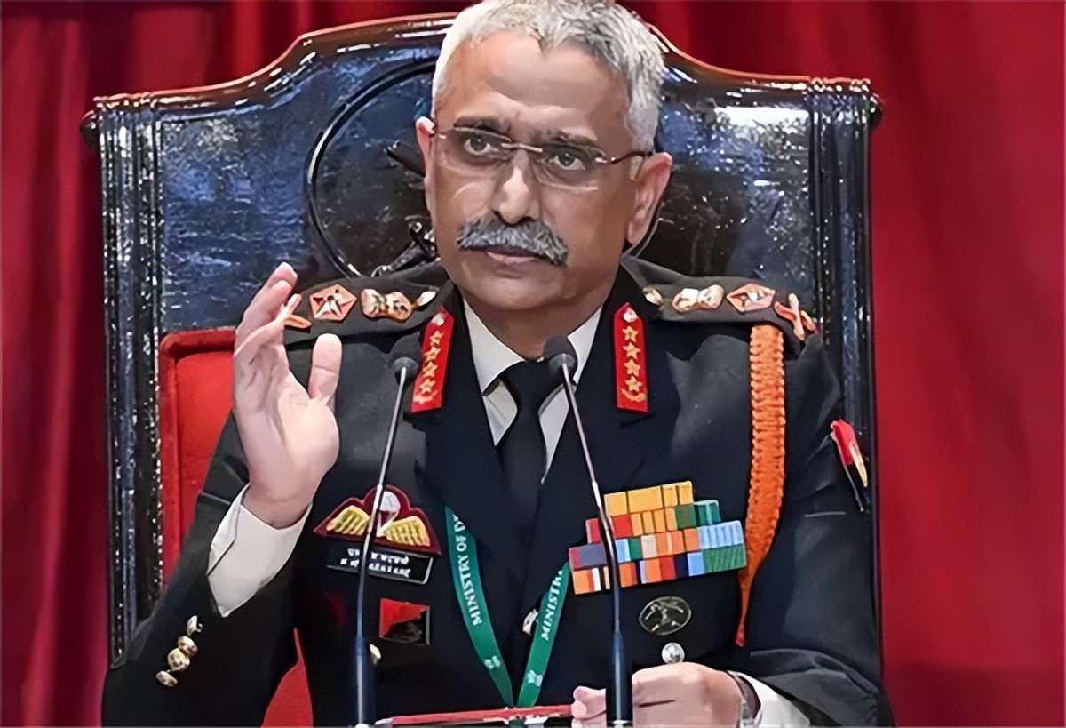 印度陆军司令：出身婆罗门家庭，父亲是空军军官，妻子管军属福利