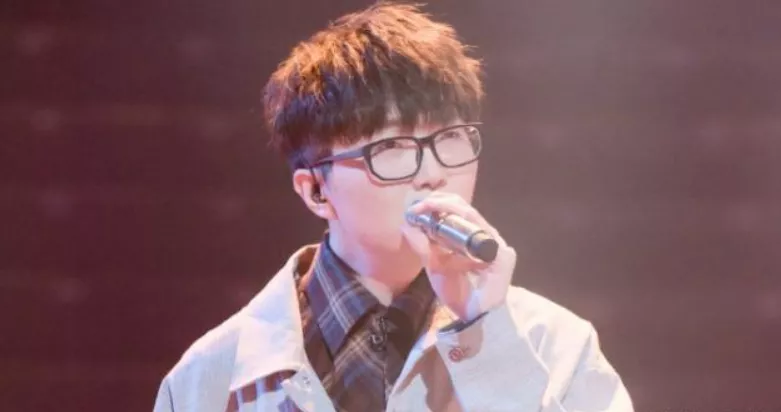 从男护士到好歌手，母亲离开10年以后，毛不易终于可以让她放心了