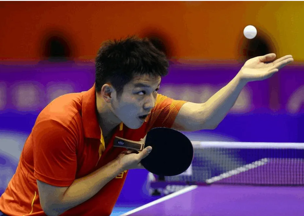 乒乓球发球有什么规则(乒乓球赛事中的发球规则)