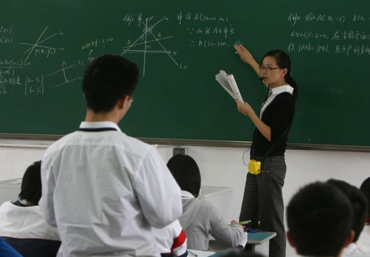 官方带来好消息，两类学历的学生有福气了，有机会直接成为教师