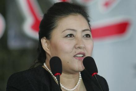 风投女王徐新,身家百亿不爱珠宝名牌,却对"看上"的男人很大方