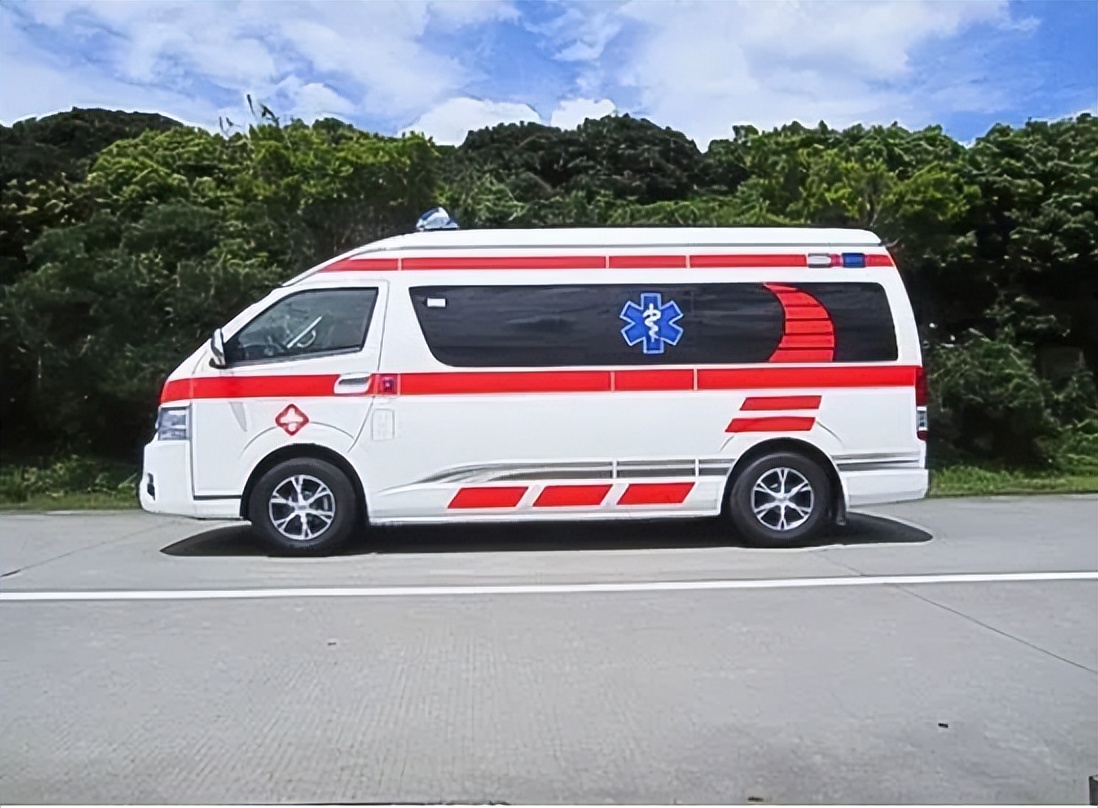 警车和消防车都免费,为何救护车要收高昂的费用?钱都去哪儿了?