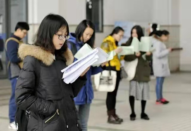 2022年考研笔试结束，数学成最难科目，考生欲哭无泪