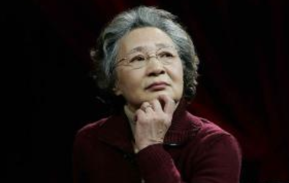 论真正拥有“微笑眼”的奶奶只服这6位，有人83岁还在演戏的路上