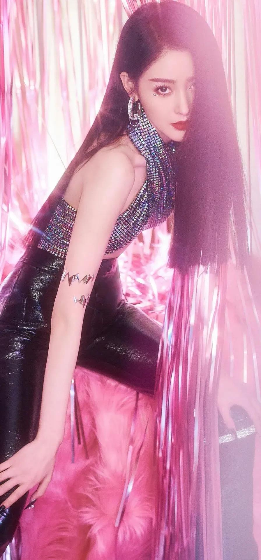 张天爱、杨幂杂志大片，清纯唯美，炫彩多姿