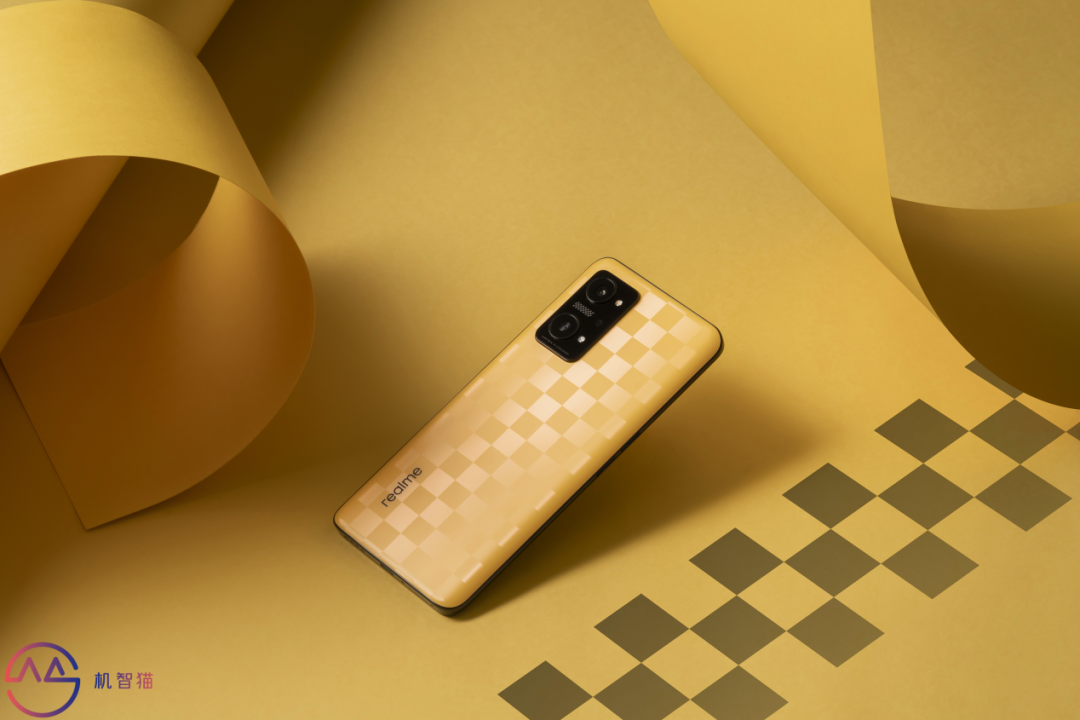 4月手机推荐：中端机性价比突出，现在买还是等618？