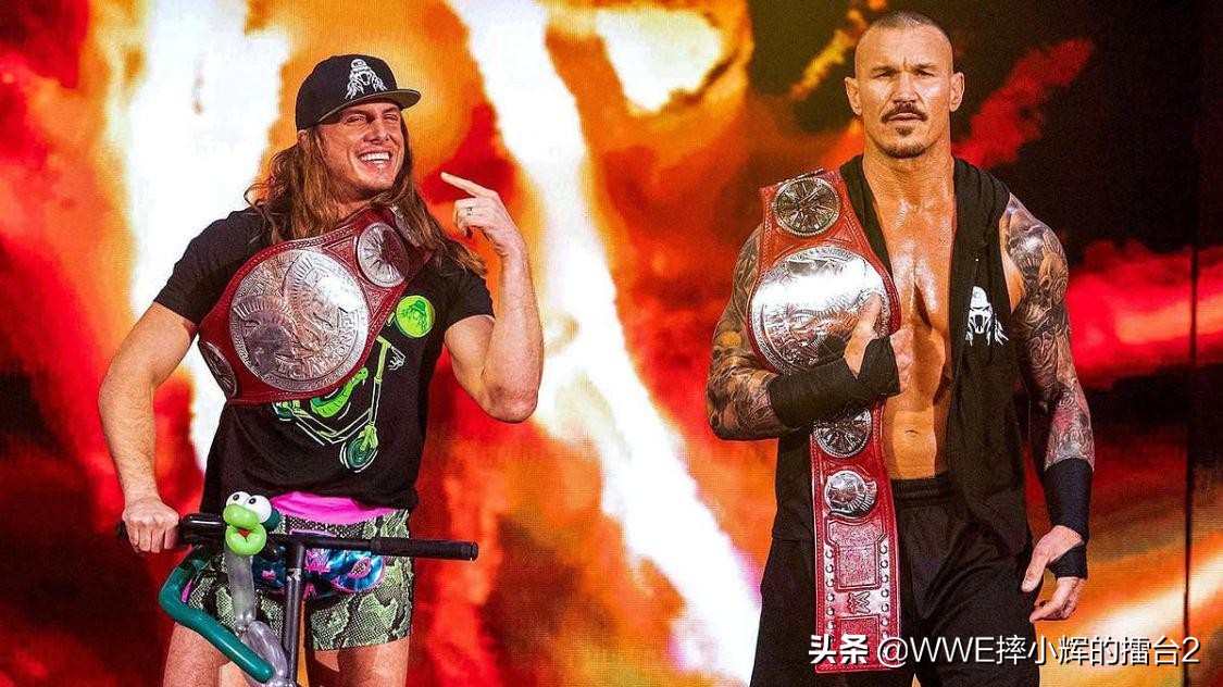 randyorton照片(WWE巨星兰迪奥顿以常人状态出现，曾经的毒蛇已成慈眉善目的大叔)