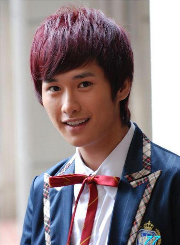 可以说是出道就是巅峰,靠着这部剧,朱梓骁先后搭档了周冬雨,陈晓,宋轶