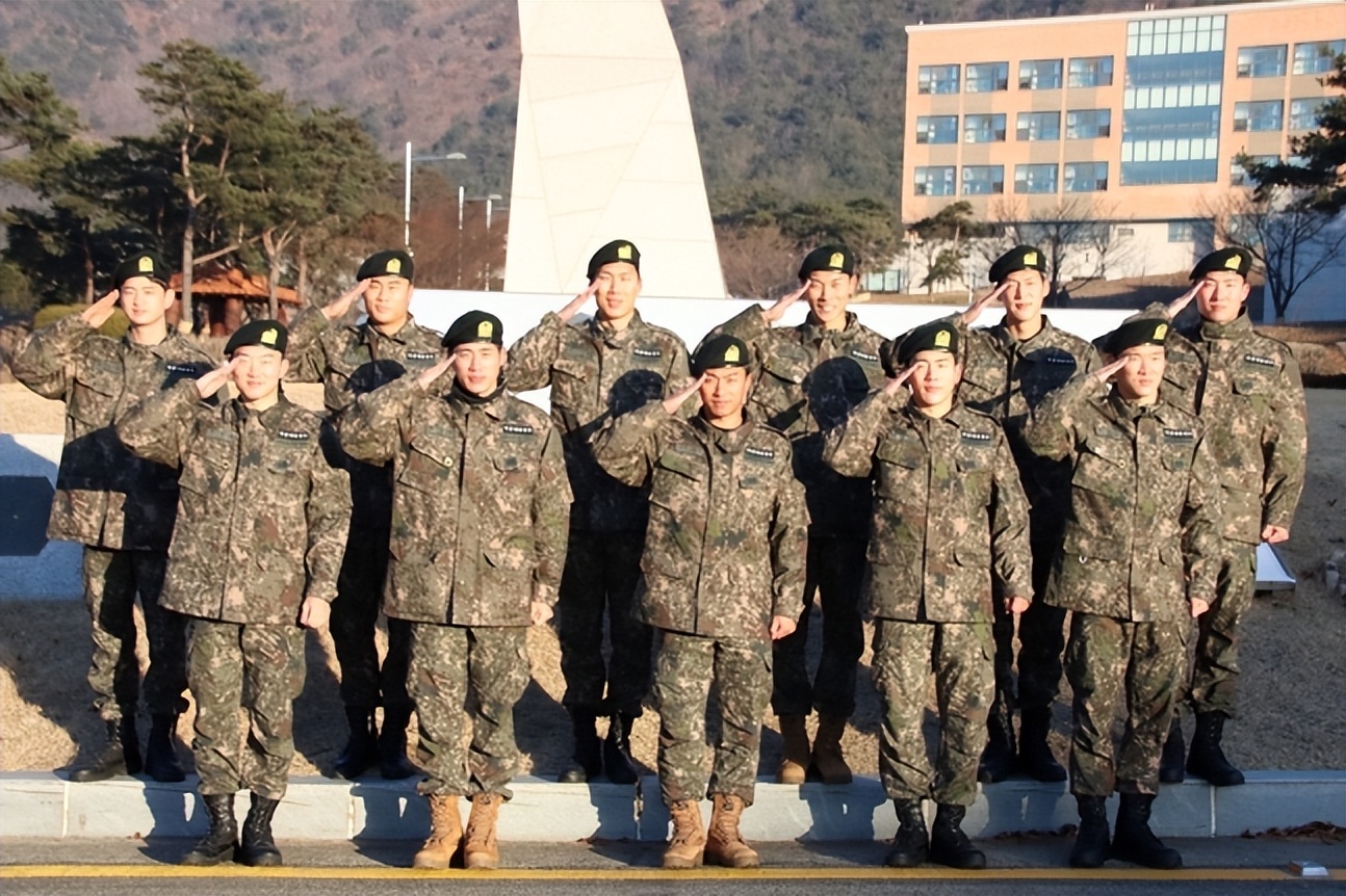 韓國男足世界杯名單（「韓國足球周報」（2022.12.19~25）結束兵役，金泉尚武11人復員）