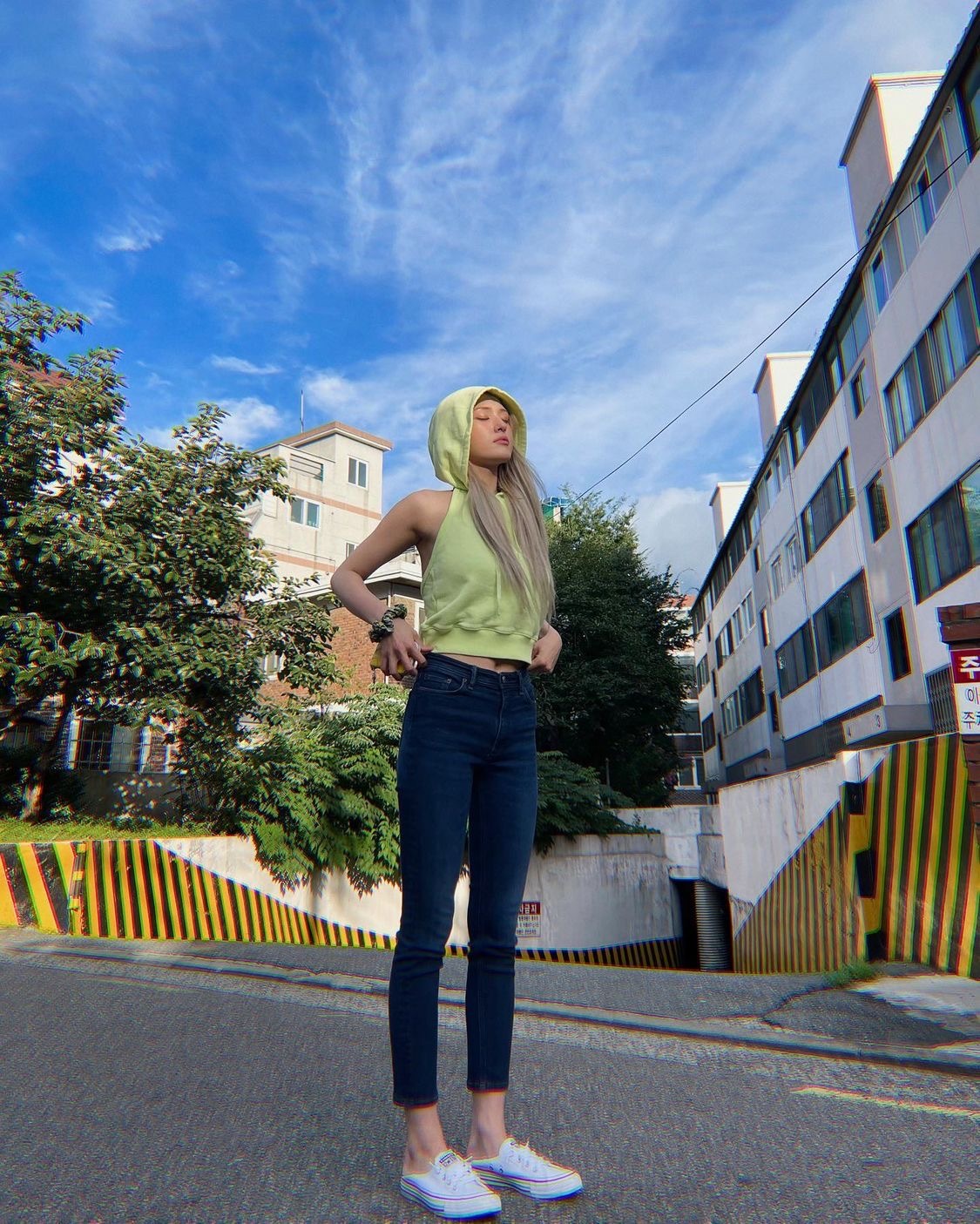 全昭弥减重10KG后的身材，强壮背部肌肉，女神般侧脸，魅力反转