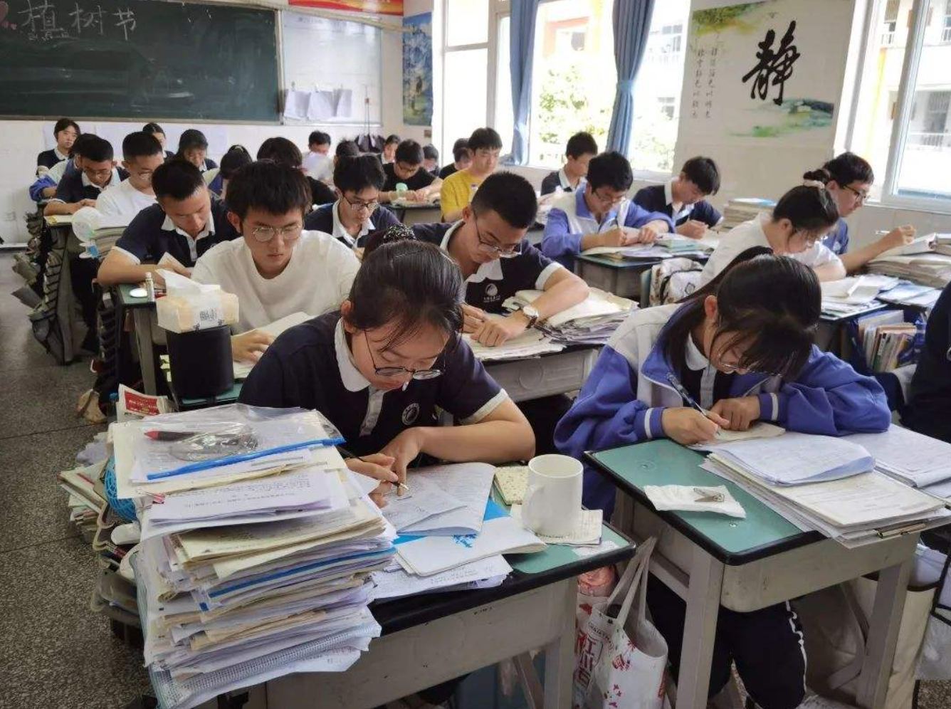 高考“无声考场”规定有调整，学生不能戴有框眼镜？要提前了解