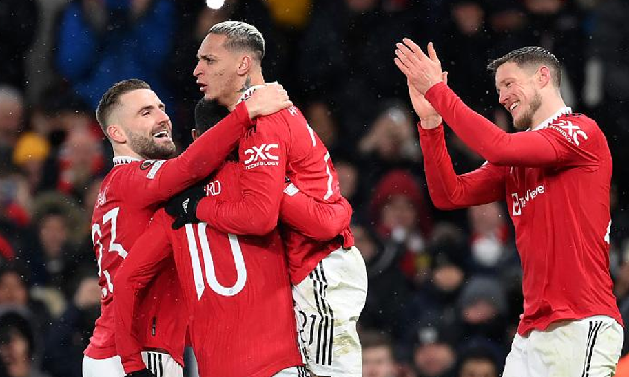 塞维利亚算西甲强队吗（2-0后！西甲劲旅狂欢，或成争冠最大热门，欧联杯没曼联罗马的事）