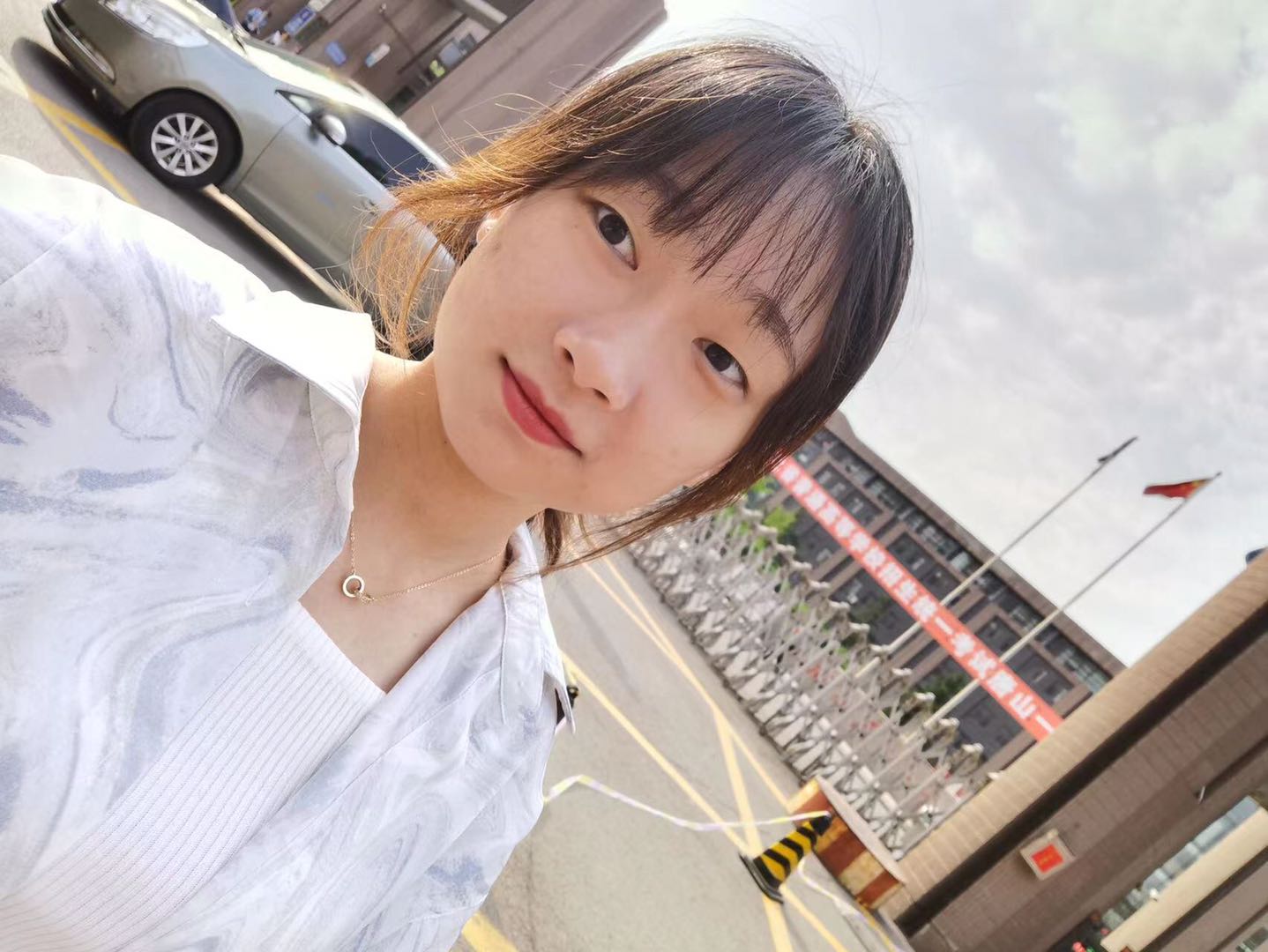 中国留学生为&ldquo;美丽的爱尔兰我的家&rdquo;公益摄影展献爱心