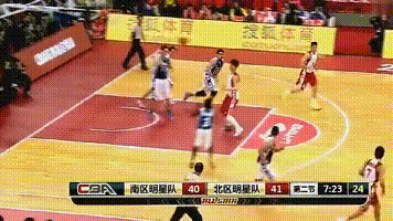 邓华德上海男篮（2010年李根赛前和对手单挑被邓华德痛骂！离队之后状态如开挂一般）