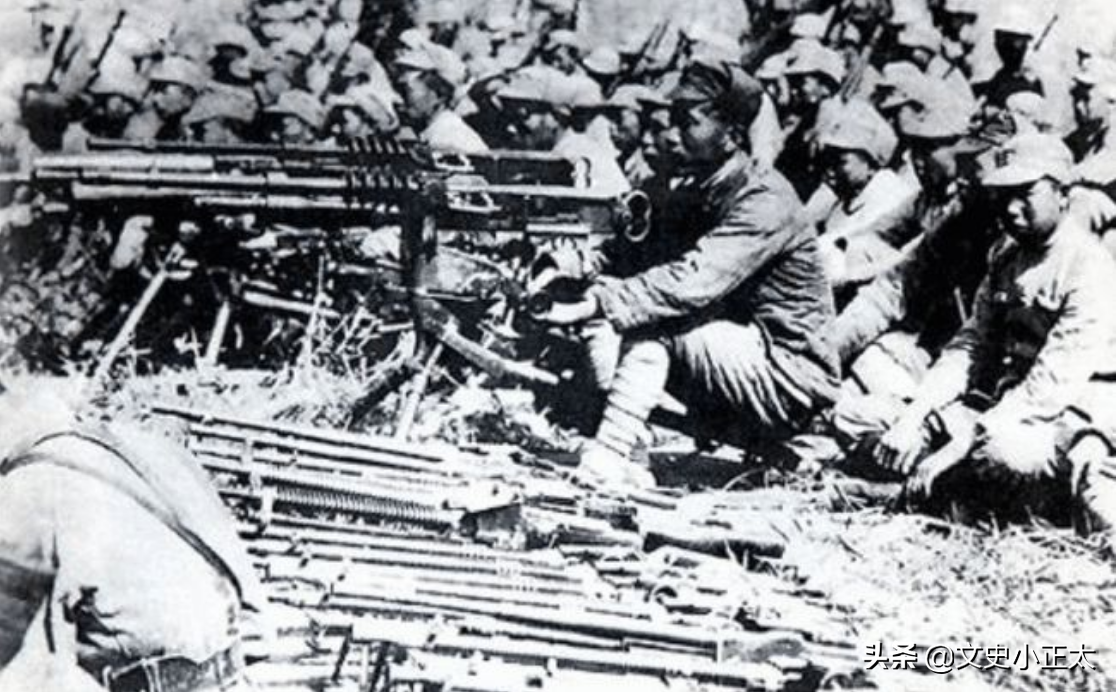 1955�����ν�����̨�»�վ��һ�ˣ�����������ԭ��û�������