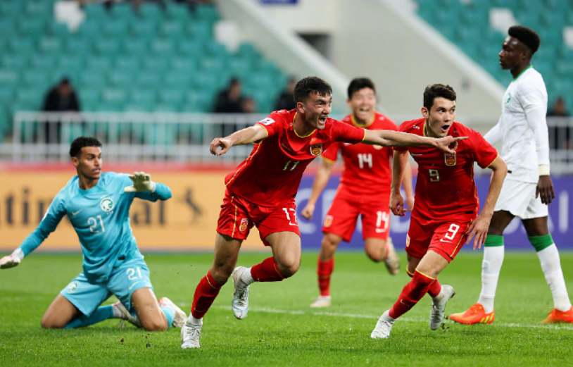 中国足球直播哪里可以发评论（人民日报祝贺！中国男足战胜沙特，末轮赢球就出线，CCTV5不直播）