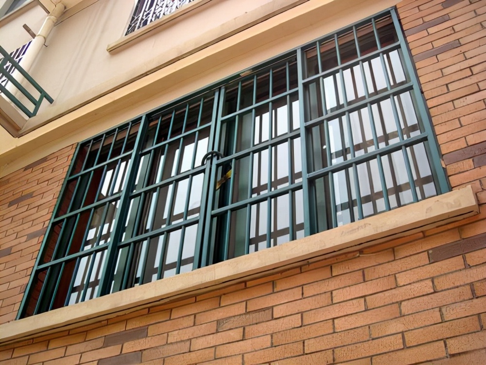 复合防盗窗(如何选购防盗窗?防盗窗品牌推荐)