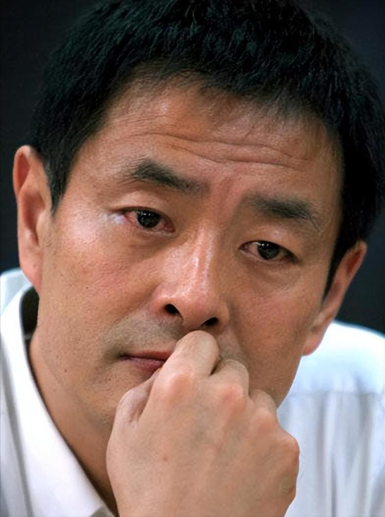 濮存昕“消失”的九年：丧弟又丧父，晚年不再演戏，只想照顾母亲