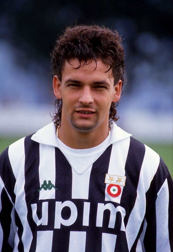 巴乔亮相活动须发皆白 忧郁王子标志胡须造型气质不变)_篮球新闻