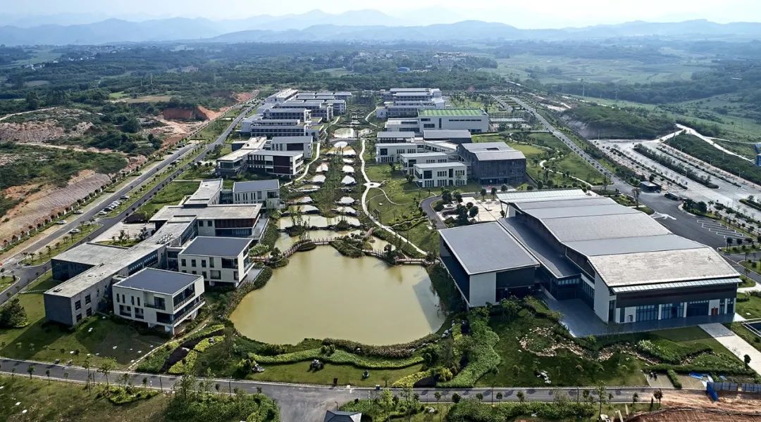 百色干部学院二校区——“国家优质工程奖”项目 / SZAD筑塬建筑