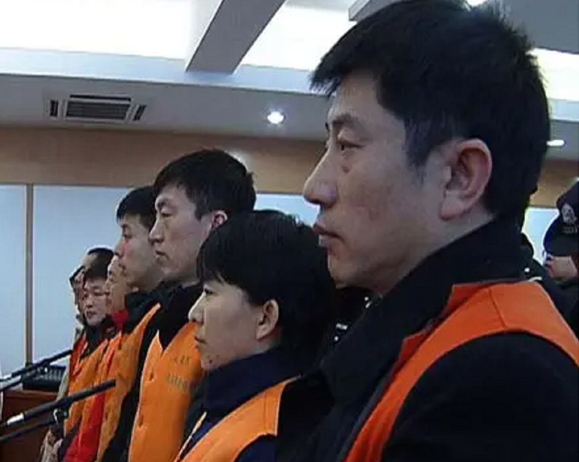 东北“巨骗”陈相贵陨落史：开悍马买182万手机号，08年锒铛入狱