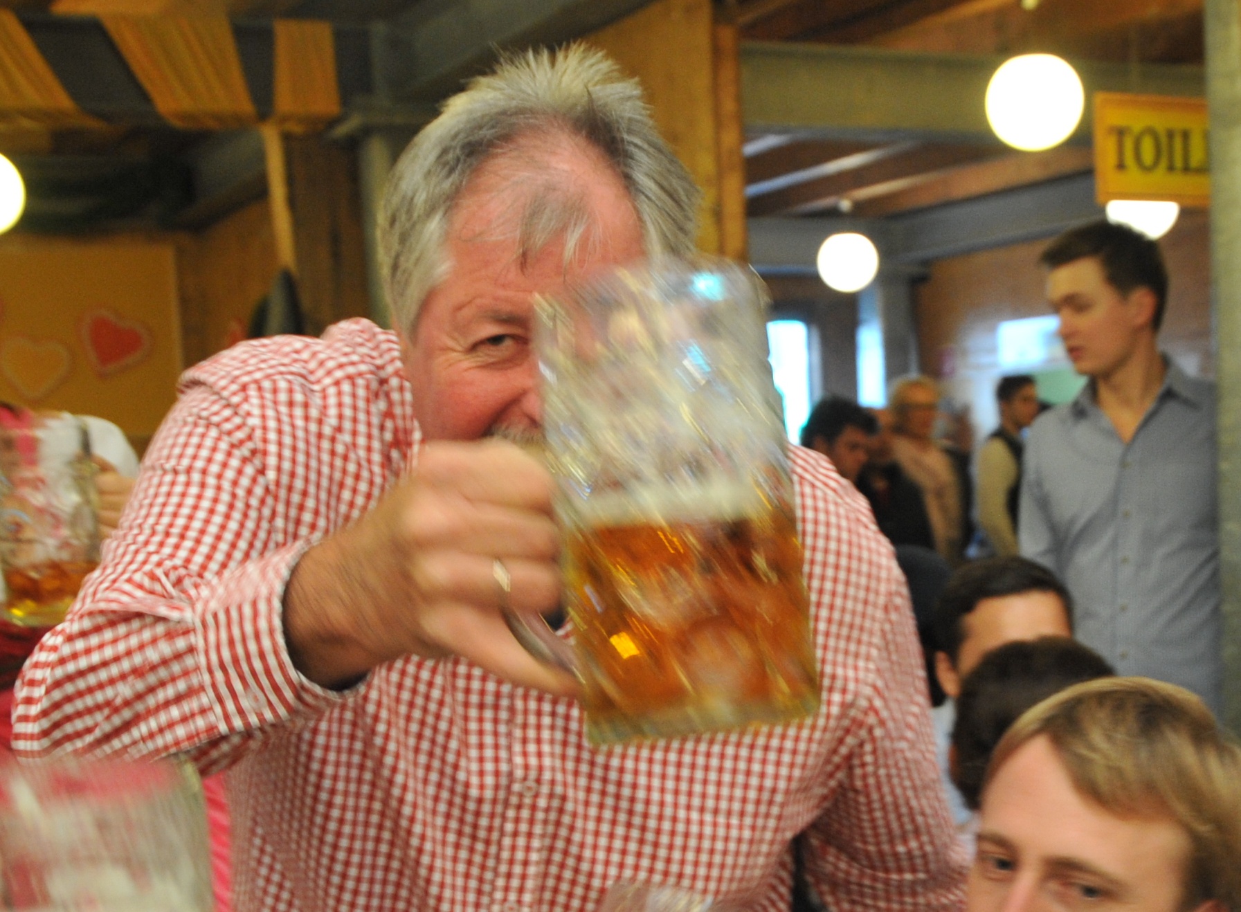 10年前，我在慕尼黑参加啤酒节......